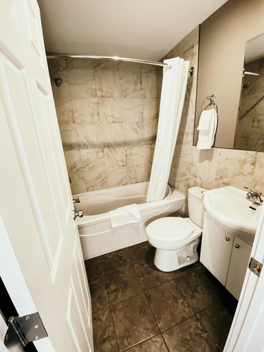Bathroom 3, Hinton Highway Inn, Division No. 14