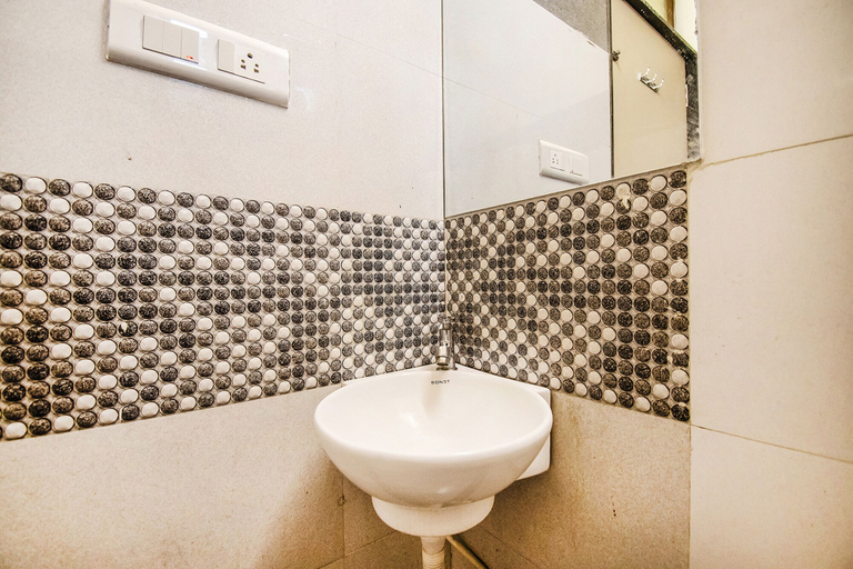 Bathroom 3, Fabhotel Prime Sm Resort, Bhopal