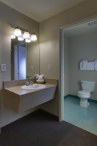 Bathroom 3