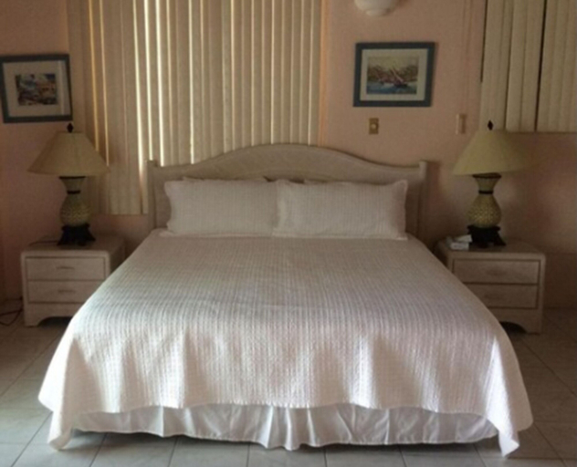 Bedroom 3, Fort Burt Hotel