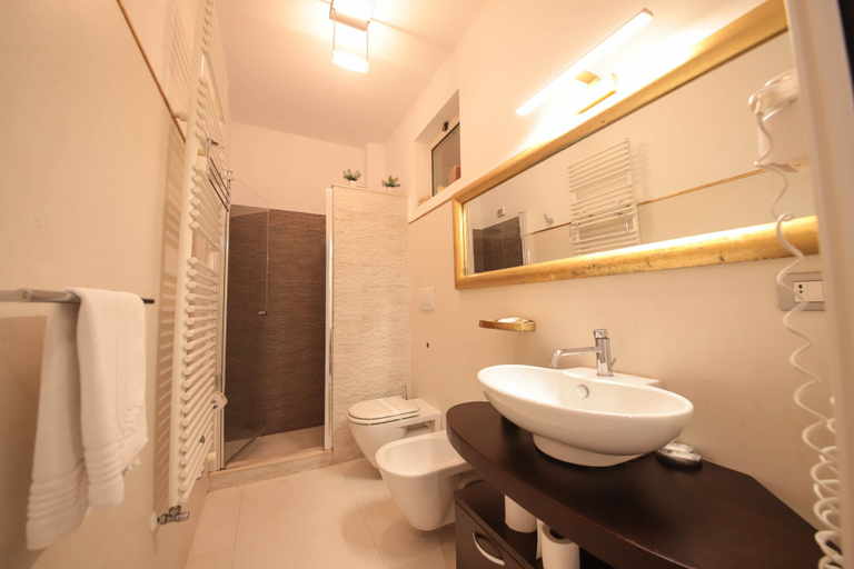 Bathroom 5, Sogno d'Epoca 1822 B&B, Bari