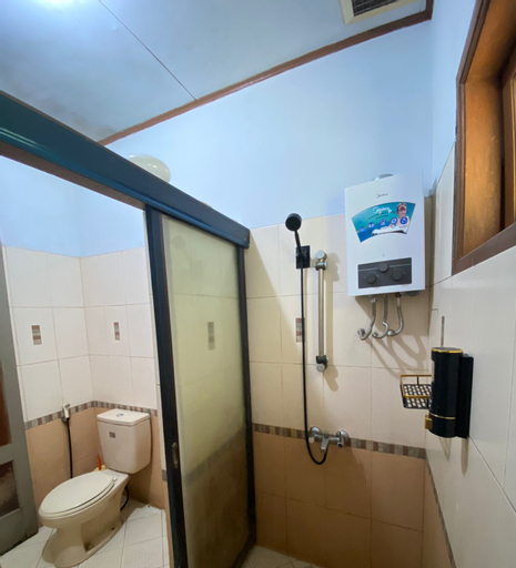 Bathroom 4