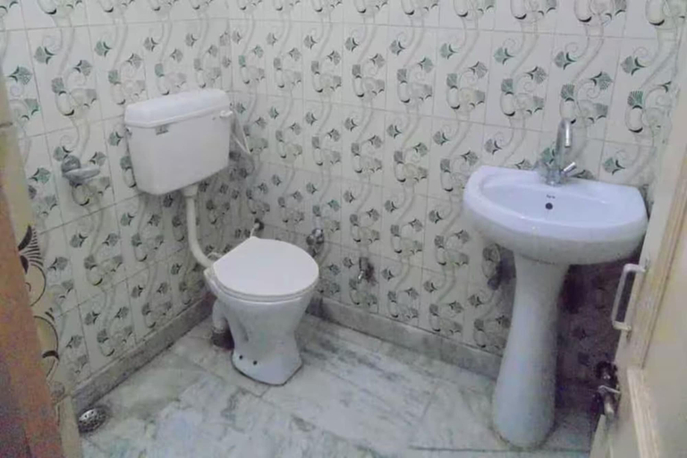 Bathroom 2, Goroomgo Jagannath Lodge Puri, Puri