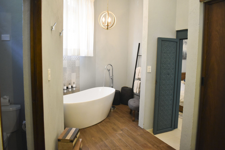 Bathroom 4, Mansion San Miguel, Allende