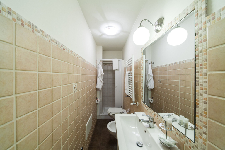Bathroom 5, Sogno d'Epoca 1822 B&B, Bari