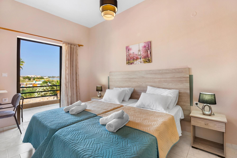 Room 3, Sun Beach Apartments in Chania 09 & 11, Crete
