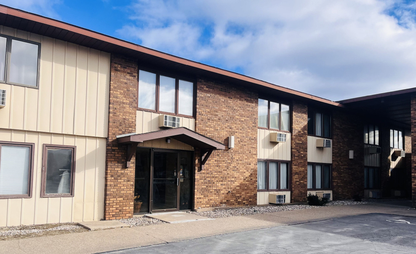 Exterior & Views, Mountain Inn, Dickinson