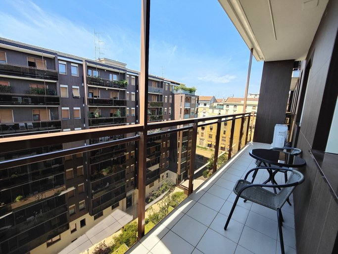 Balcony 2, BnButler - Foppa 7, Milano