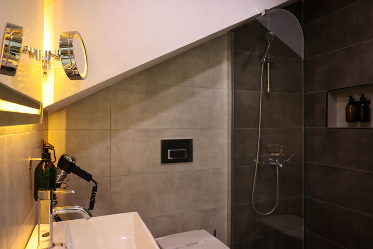 Bathroom 5, Garden Mode Airport Hotel, Arnavutkoy