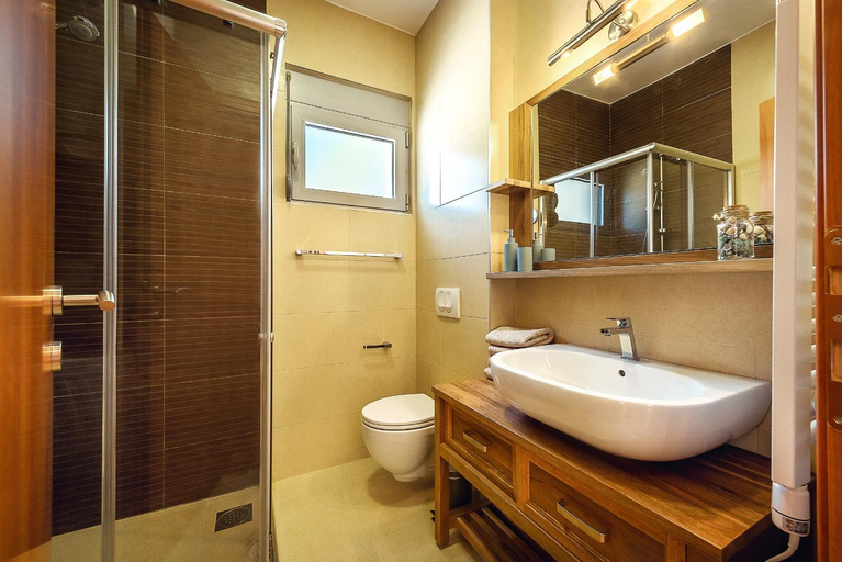 Bathroom 5, 2MONTENEGRO LIMETA APARTMENTS with pool