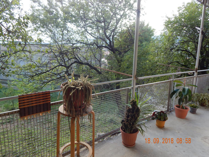 Others 4, Zukas Hause, Akhaltsikhe