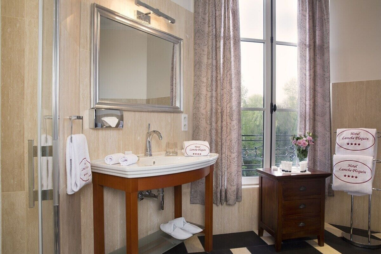 Bathroom 4, Château Laroche-Ploquin, Indre-et-Loire