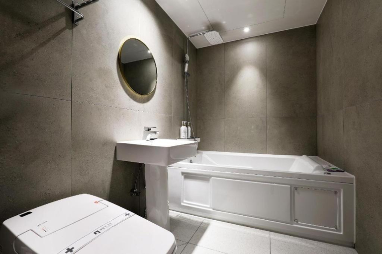 Bathroom 4, Hotel In Modern Cheongju Terminal Branch, Cheongju