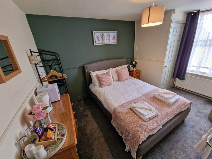 Bedroom 3, The Foresters Arms, Cheshire West and Chester
