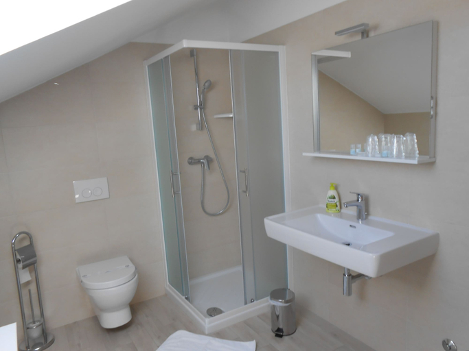 Bathroom 3, Bed & Breakfast Vila Kristina, Rovinj