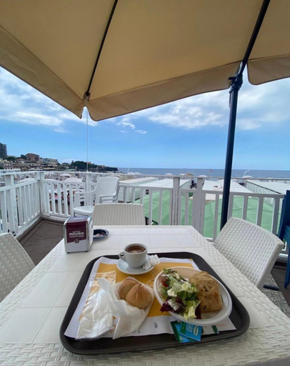 Food & Drinks, FELLINI SUITES Lungomare near the sea, Catania