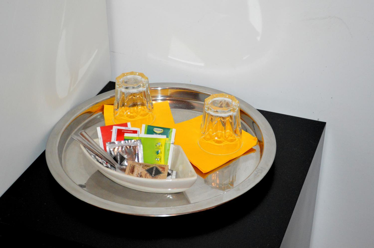 Food & Drinks 5, Check Inn Rooms BB, Rome