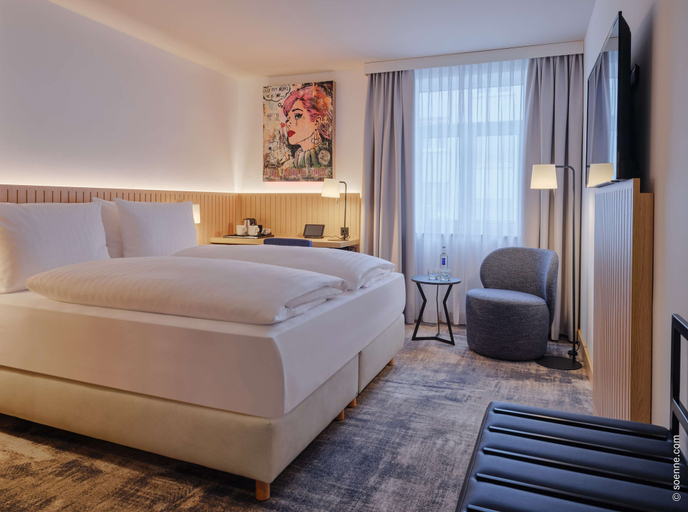 Bedroom 3, Dorint Hotel Würzburg, Würzburg