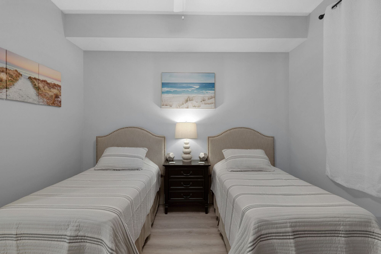 Bedroom 3, Treasure Island 0511, Bay