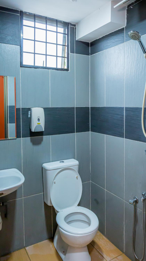 Bathroom 5, GS Baget Hotel Ampang, Ampang