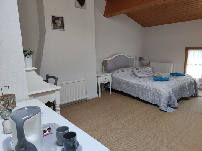 Bedroom 3, Les Chenêts, Deux-Sèvres