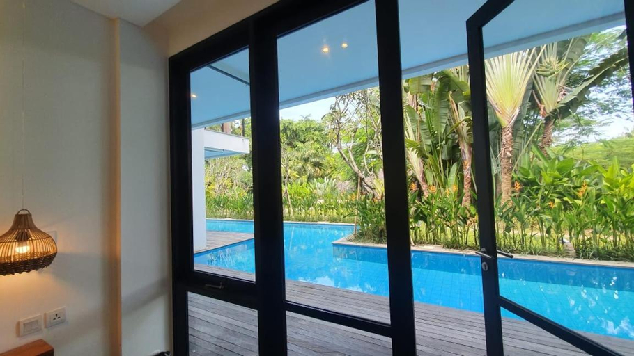 Swimming Pool 7