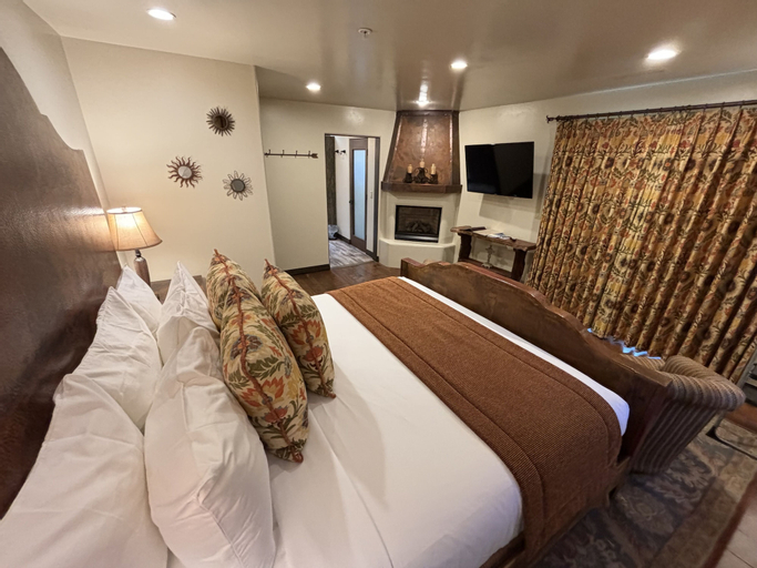 Bedroom 25