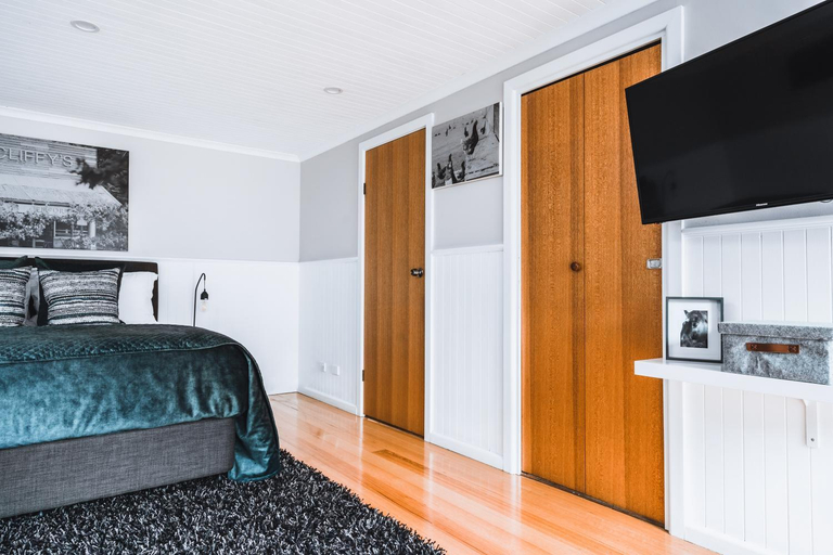 Bedroom 2, Daylesford Spa Accommodation, Hepburn - East