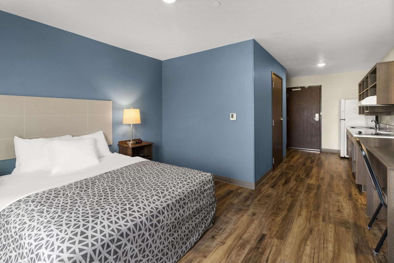 Bedroom 3, Woodspring Suites Bowling Green I-65, Warren
