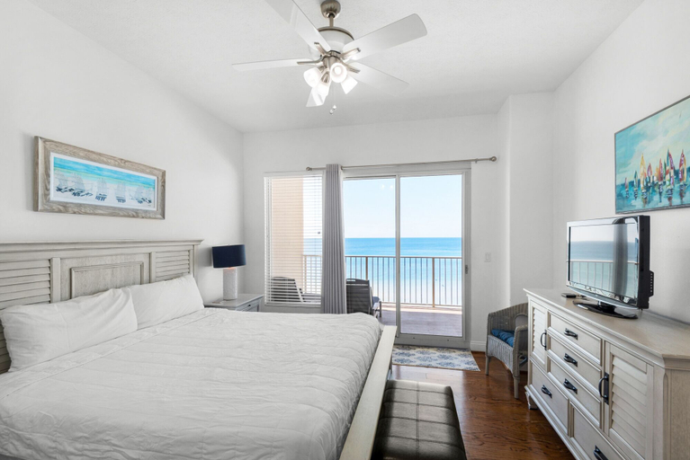 Bedroom 3, Treasure Island 0510, Bay