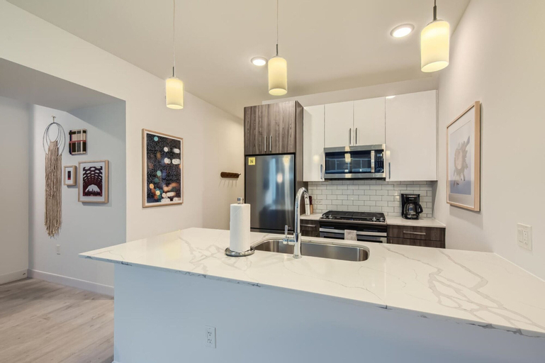 Dining Room 8