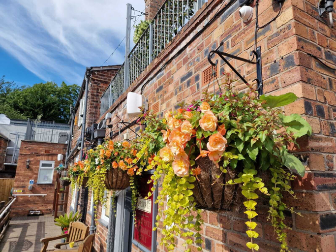 Exterior & Views 2, The Foresters Arms, Cheshire West and Chester