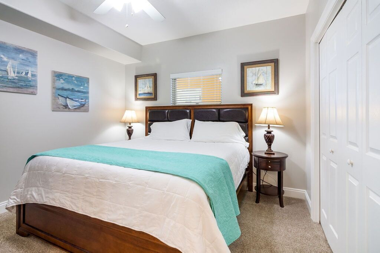 Bedroom 3, Treasure Island 1109, Bay