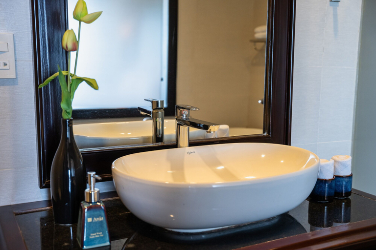 Bathroom 5, Anja Beach Resort & Spa, Phú Quốc