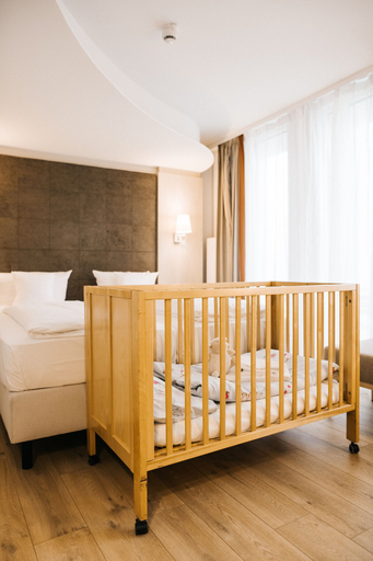 Bedroom 4, Kongresshotel Potsdam am Templiner See, Potsdam