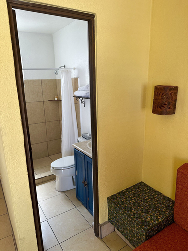 Bathroom 4, Siesta Suites, La Paz
