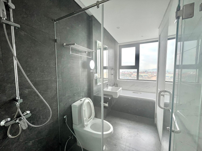 Shower, Lyly's House - Altara Quy Nhon - Can ho view bien 2 phong ngu, Qui Nhơn