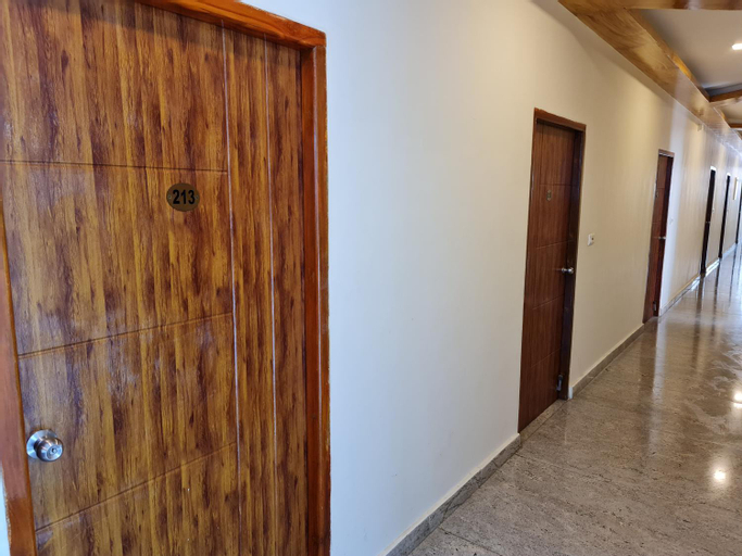 Others 5, Vijay Shree Inn, Vellore