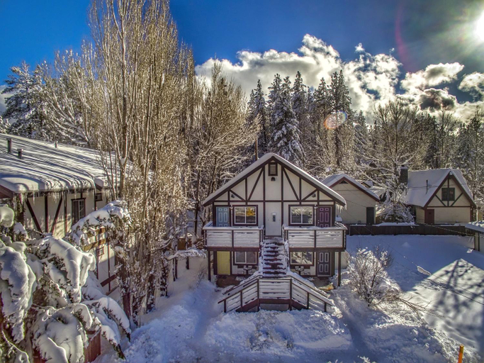 Exterior & Views, Big Bear Spa Suites, San Bernardino