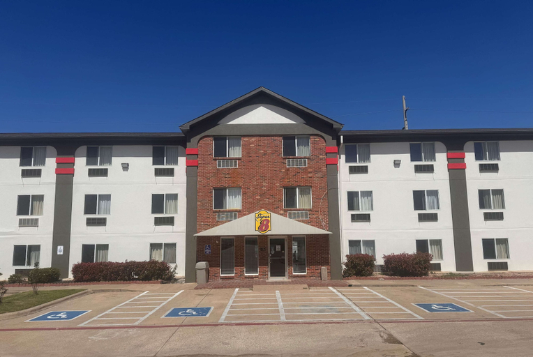 Exterior & Views 2, Super 8 by Wyndham College Station, Brazos