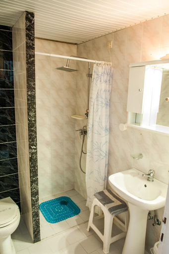 Bathroom, Ilios and Irene, South Aegean