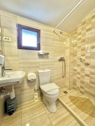 Bathroom 4, Hotel Grbalj
