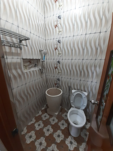 Bathroom 2, Homestay Cendana Candi-1 (Blok F-1) Kudus, Kudus