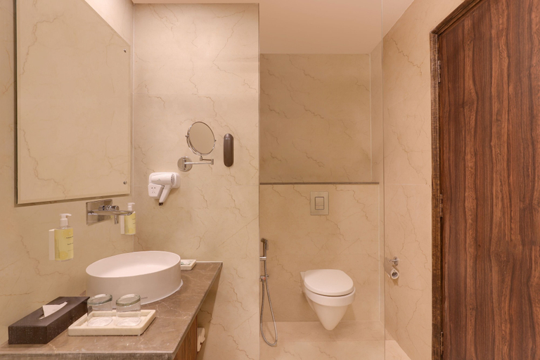 Bathroom 4, Lemon Tree Hotel Kasauli, Solan