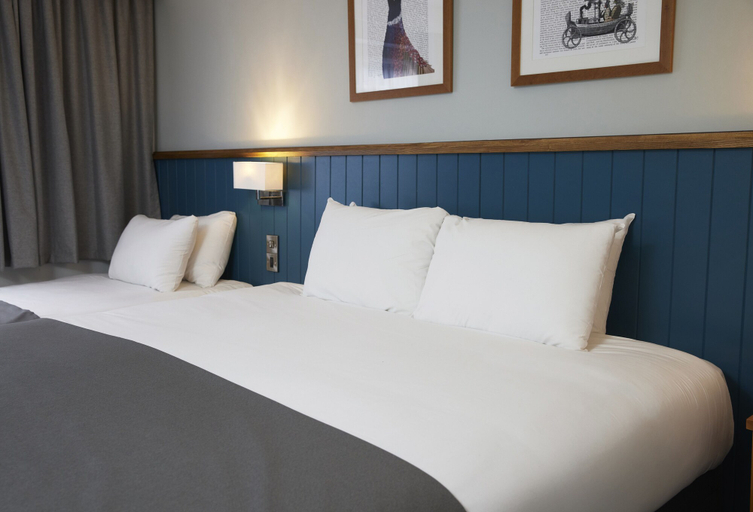 Bedroom 2, Bay Horse Hotel by Greene King Inns, Wigan