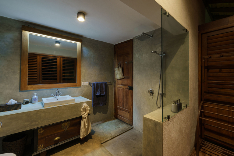 Bathroom 5, Royal Indigo Villa, Habaraduwa
