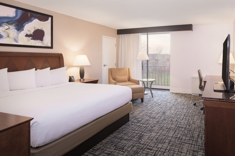 Bedroom 5, DoubleTree by Hilton Hotel Syracuse, Onondaga