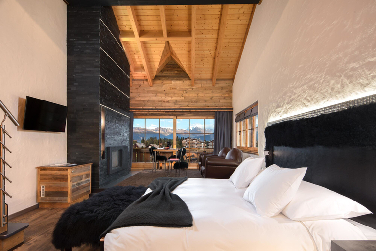 Bedroom 4, Hostellerie du Pas de L'Ours Relais et Chateaux, Sierre