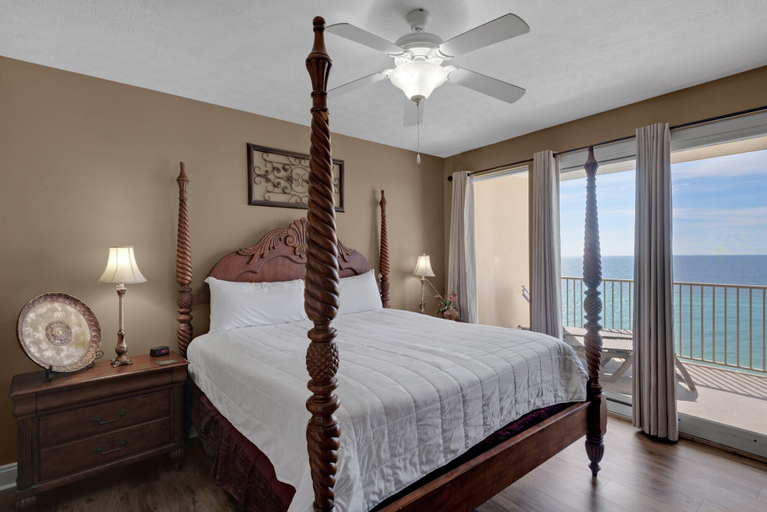 Bedroom 2, Treasure Island 0910, Bay