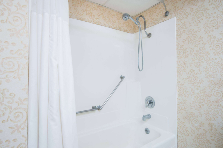 Bathroom 4, The Eddie Hotel Gillette, Campbell